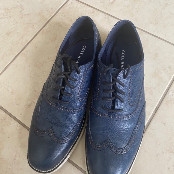 Cole Haan shoes for men - Picture 2 of 6